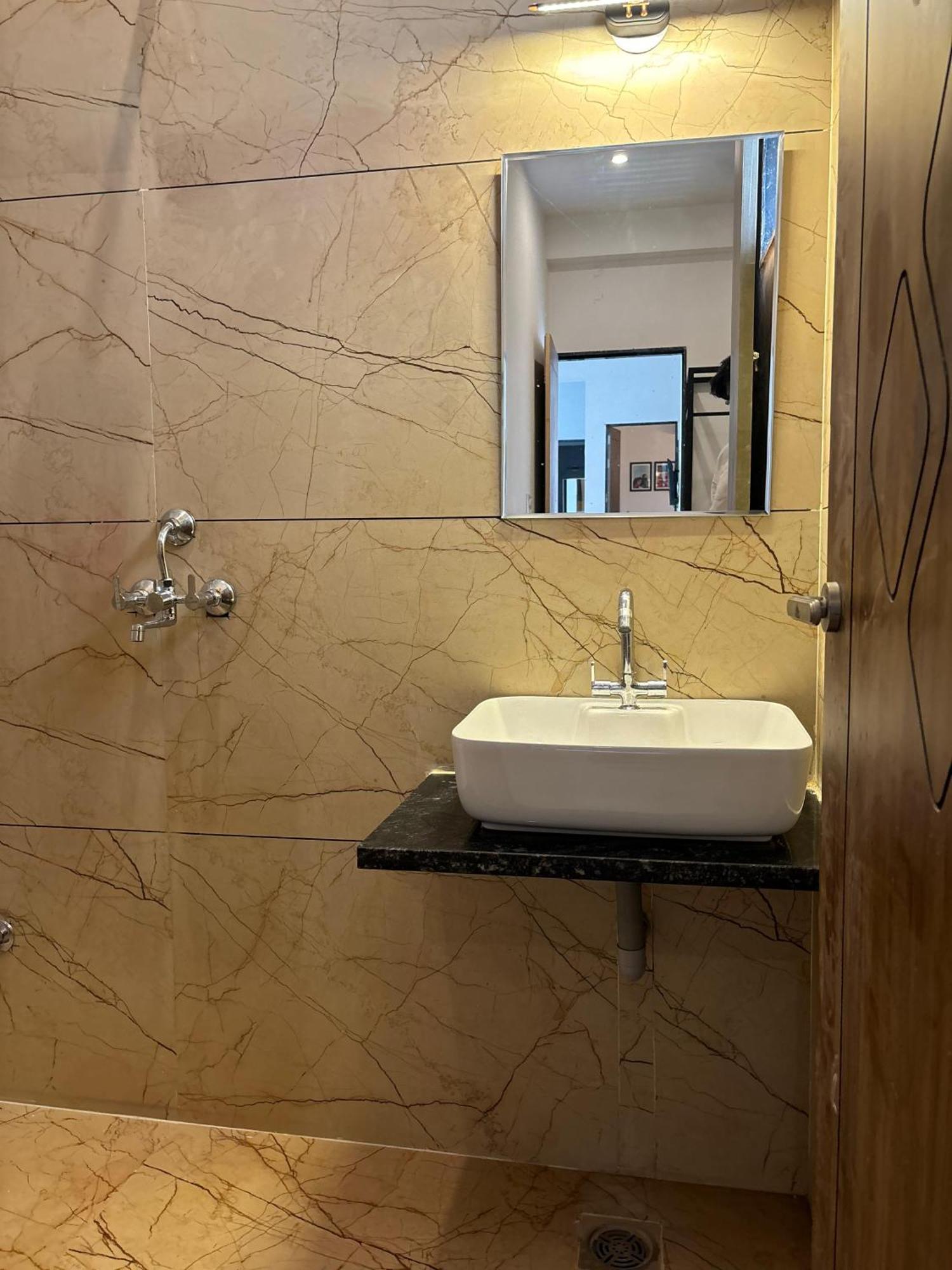 Bingo Apartment Alwar Luaran gambar